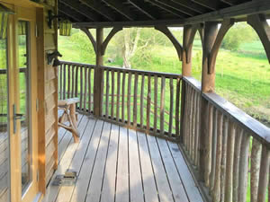 Organic Holidays - King Arthur�s Willow Treehouse, Mill Farm, Poulshot. SN10 1RZ
