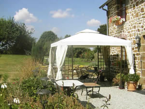 Organic Holidays - La Cloue Bed and Breakfast, Sainte Marie Du Bois, 53110 Mayenne. 